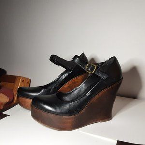Shoes, black leather, 7 us